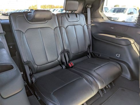 Used 2024 Jeep Grand Cherokee L Limited w/ Luxury Tech Group II image 37