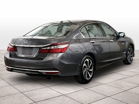 Used 2017 Honda Accord EX image 12