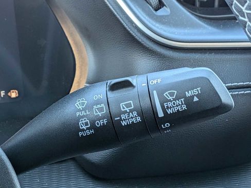 Used 2024 Jeep Grand Cherokee Laredo X image 26