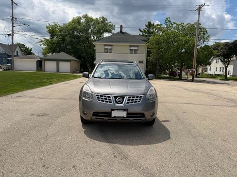 Used 2010 Nissan Rogue SL w/ Leather Pkg FWD image 2