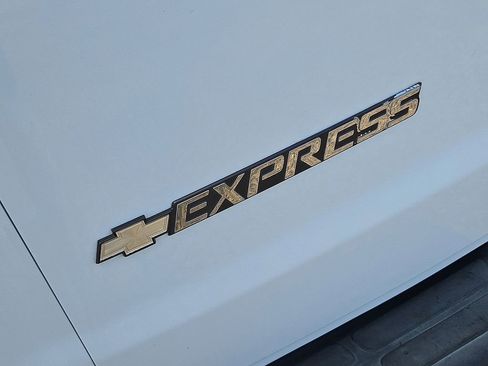Used 2019 Chevrolet Express 3500 LT w/ LT Preferred Equipment Group image 12