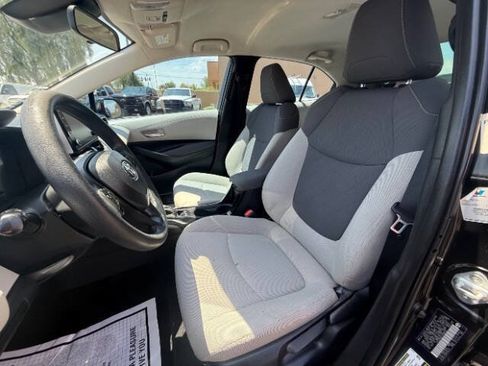 Used 2020 Toyota Corolla LE FWD image 16