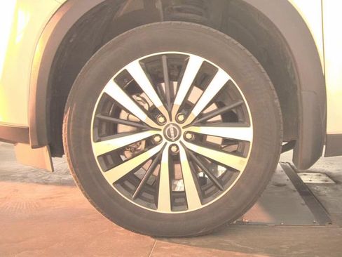 Used 2025 Nissan Pathfinder Platinum w/ Cargo Package FWD image 15