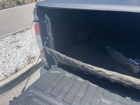 Used 2022 GMC Canyon AT4 AWD/4WD image 10