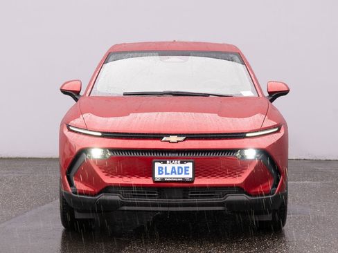 New 2026 Chevrolet Equinox EV LT image 18