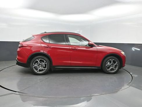 Used 2023 Alfa Romeo Stelvio Sprint AWD/4WD image 39