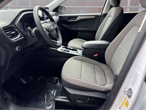 Used 2022 Ford Escape SE image 11