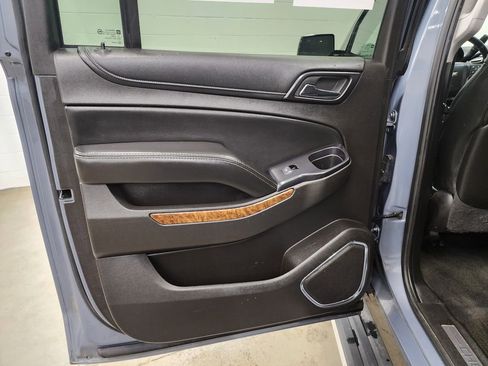 Used 2016 Chevrolet Suburban LTZ image 27