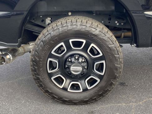 Used 2024 Ford F250 Platinum image 7