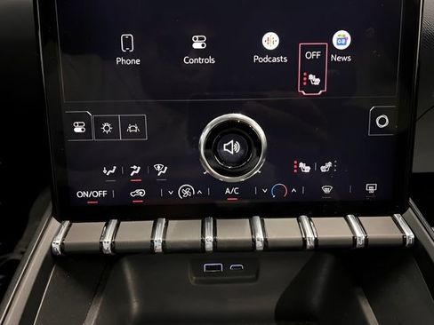 Used 2025 GMC Terrain Elevation image 21