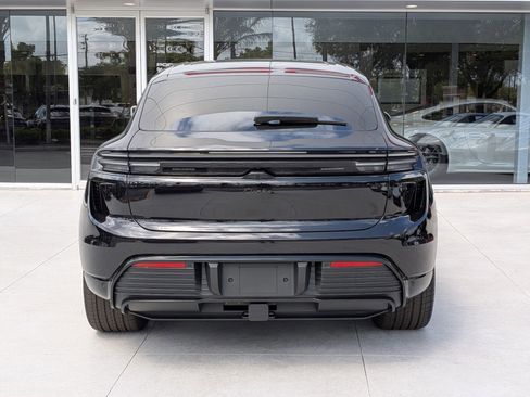 New 2026 Porsche Macan Turbo Electric AWD/4WD image 10