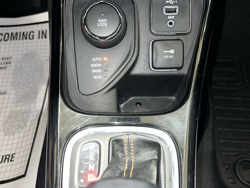 Used 2020 Jeep Compass Limited AWD/4WD image 27