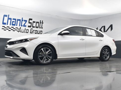 Certified 2023 Kia Forte LXS w/ LXS Technology Package FWD image 18