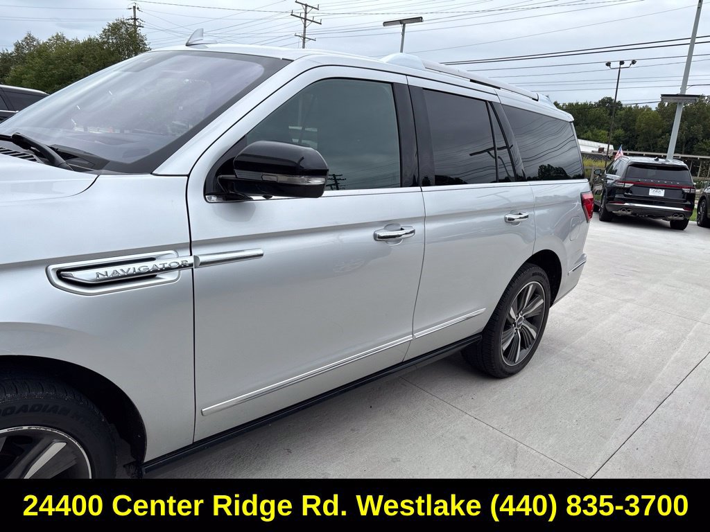 Used 2019 Lincoln Navigator Reserve AWD/4WD image 7