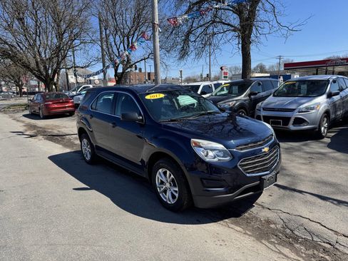 Used 2017 Chevrolet Equinox LS image 2
