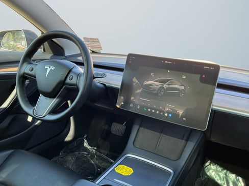 Used 2023 Tesla Model 3 Standard Range RWD image 13