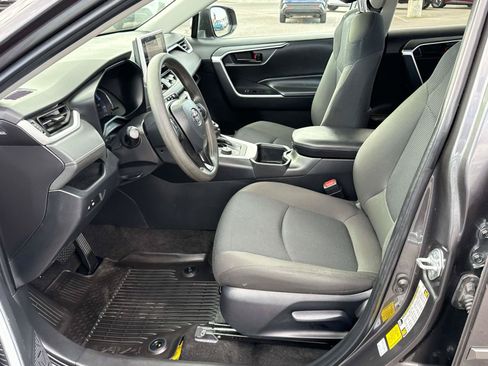 Used 2024 Toyota RAV4 LE AWD/4WD image 12