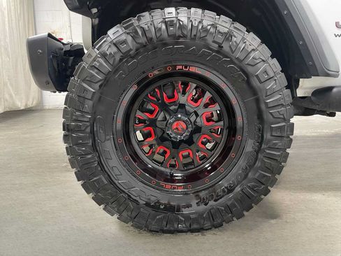 Used 2018 Jeep Wrangler Unlimited Rubicon AWD/4WD image 7