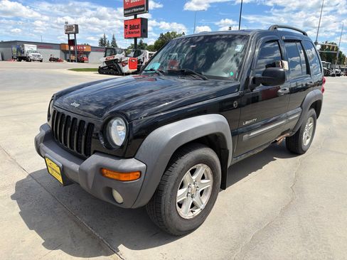 Used 2004 Jeep Liberty Sport w/ PWR Convenience Group AWD/4WD image 4