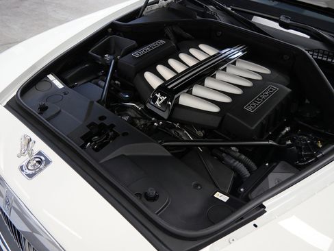 Used 2013 Rolls-Royce Ghost image 43