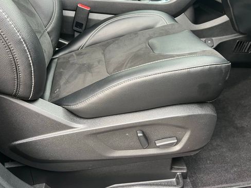Used 2023 Ford Edge ST AWD/4WD image 18