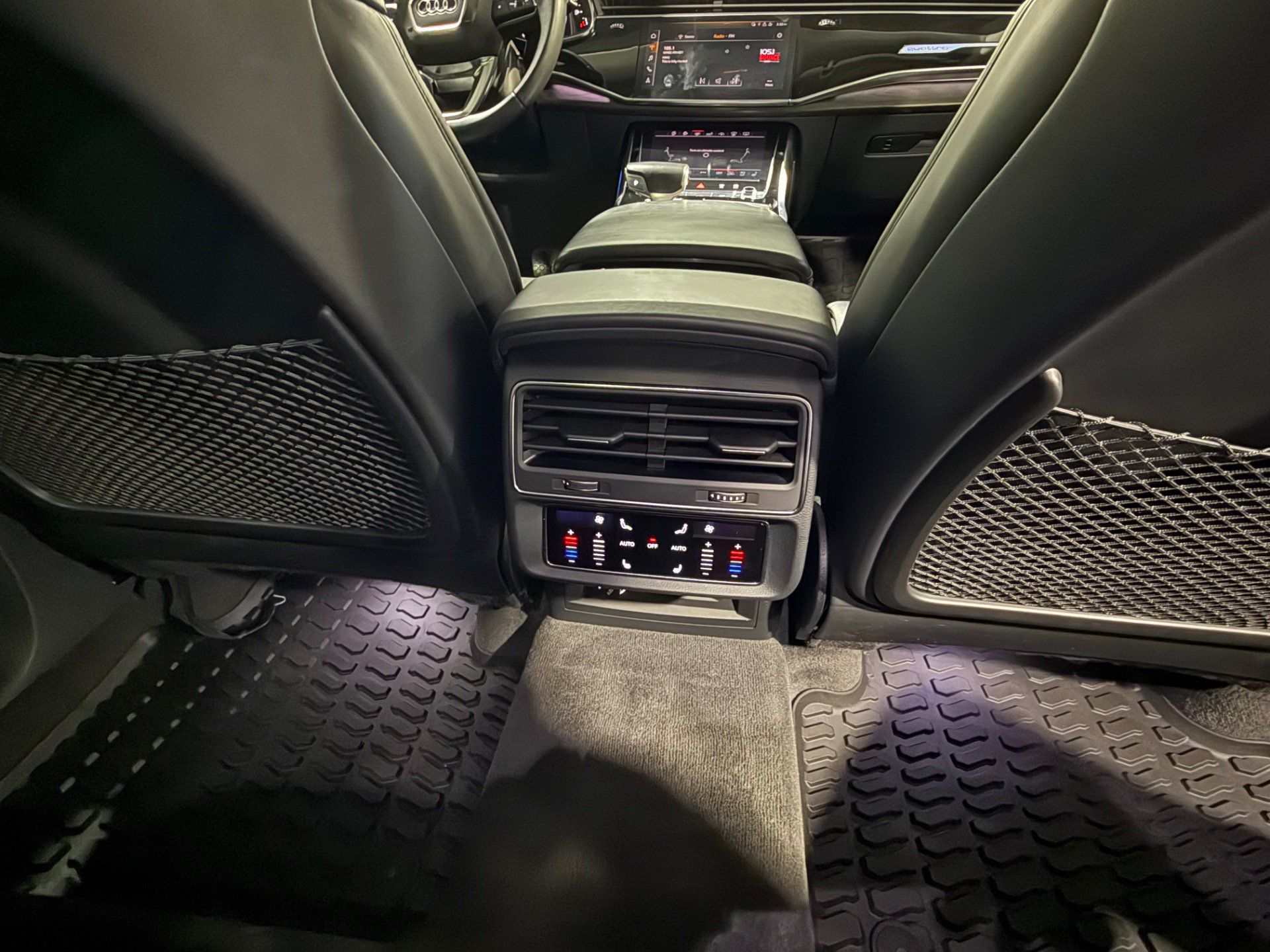 Used 2019 Audi Q8 Prestige w/ Luxury Package AWD/4WD image 64