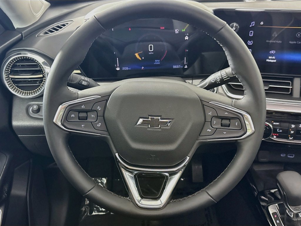 Certified 2026 Chevrolet Trax ACTIV w/ Sunroof Package FWD image 13