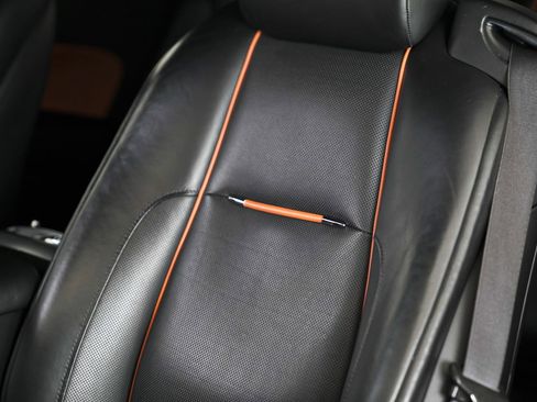 Used 2020 Rolls-Royce Dawn image 12