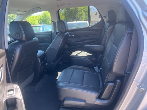 Used 2019 Chevrolet Traverse RS AWD/4WD image 9