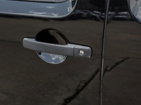 Used 2018 Nissan Frontier SV RWD image 37