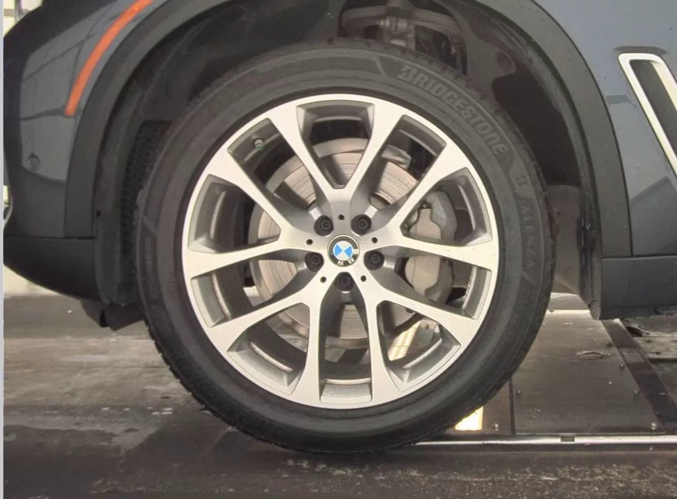 Used 2020 BMW X5 xDrive40i w/ Premium Package AWD/4WD image 12
