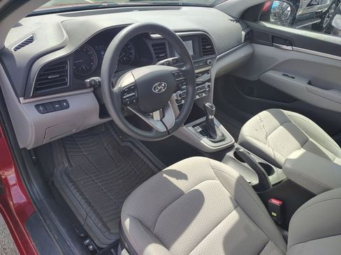 Used 2020 Hyundai Elantra SE FWD image 10