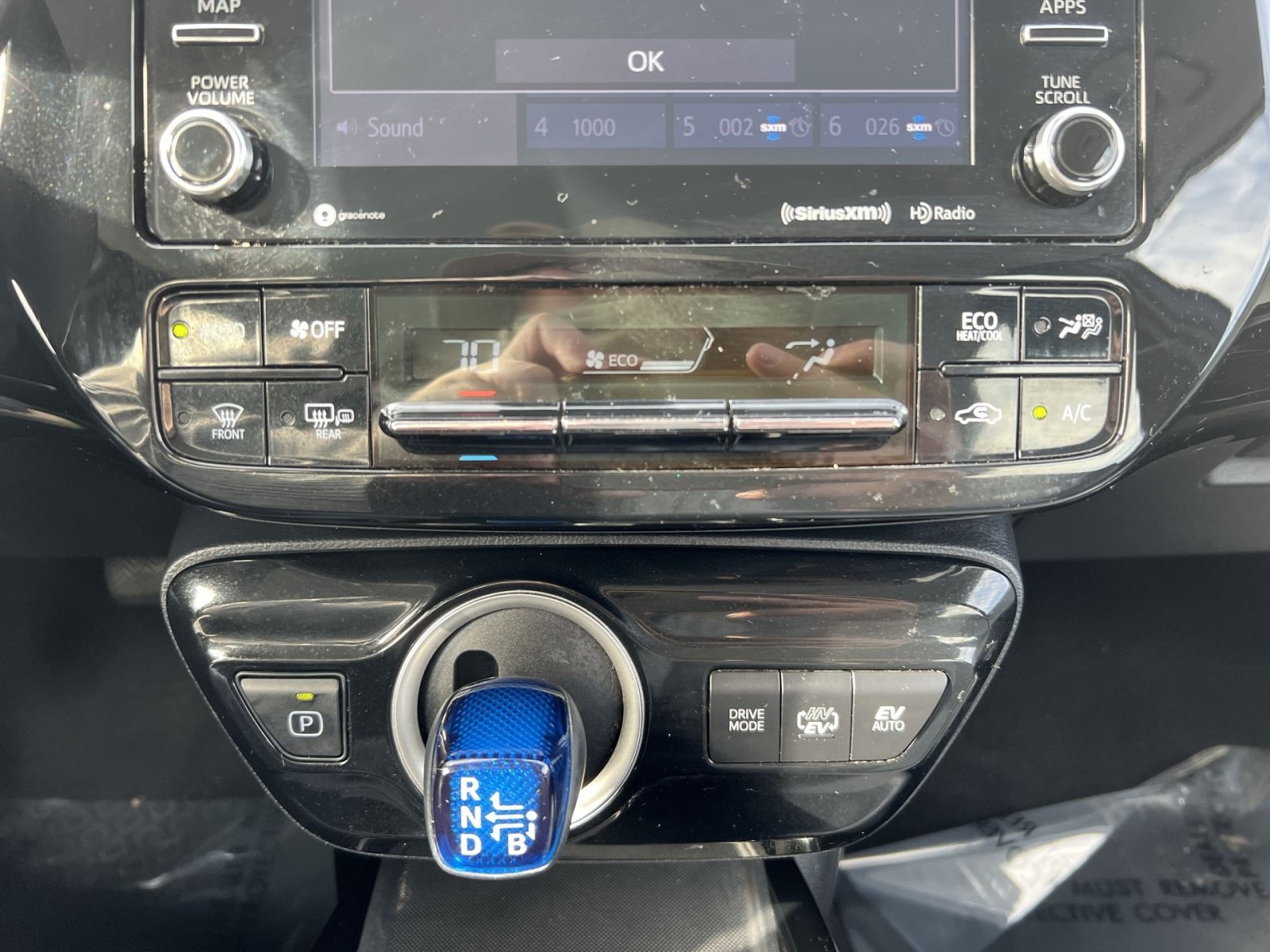 Used 2021 Toyota Prius Prime LE FWD image 19