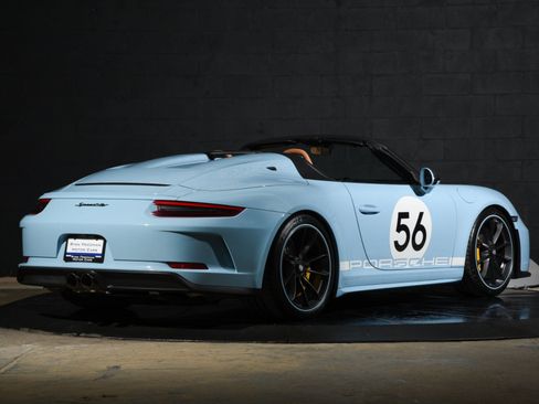 Used 2019 Porsche 911 Speedster RWD image 16