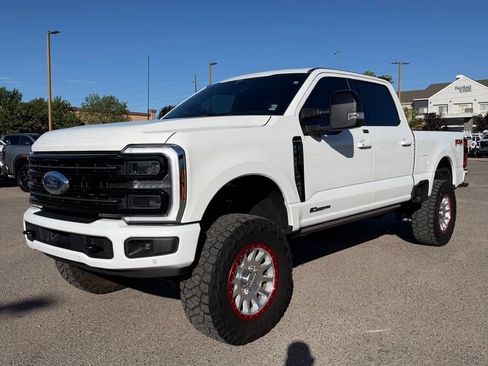 Used 2025 Ford F350 Platinum w/ FX4 Off-Road Package AWD/4WD image 1