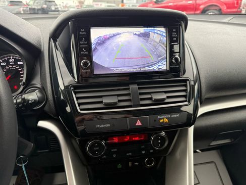 Used 2022 Mitsubishi Eclipse Cross ES image 19