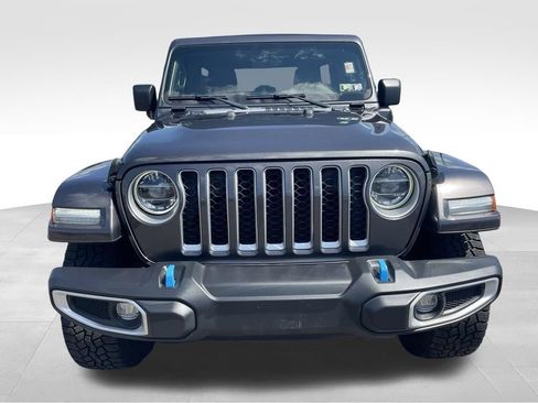Used 2022 Jeep Wrangler Unlimited Sahara w/ Cold Weather Group AWD/4WD image 19
