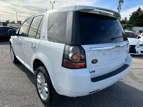 Used 2015 Land Rover LR2 HSE image 31