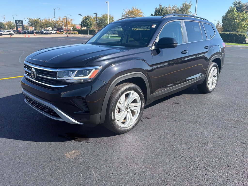 Certified 2023 Volkswagen Atlas SE w/ Panoramic Sunroof Package AWD/4WD image 3