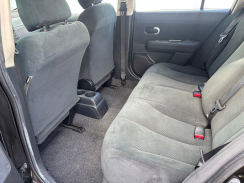 Used 2011 Nissan Versa 1.8 S w/ Plus Pkg image 23