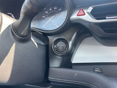 Used 2025 Toyota Sienna LE image 21