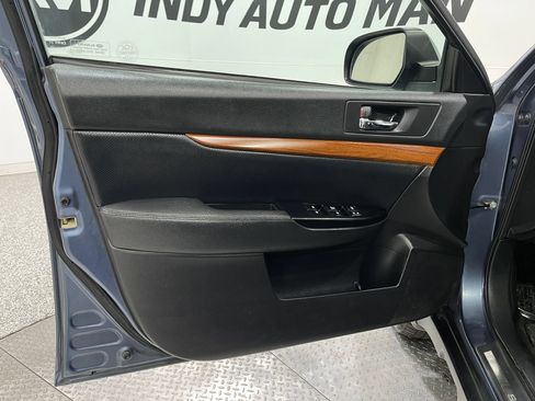 Used 2013 Subaru Outback 2.5i Limited AWD/4WD image 15