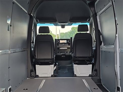New 2025 Mercedes-Benz Sprinter 2500 image 12