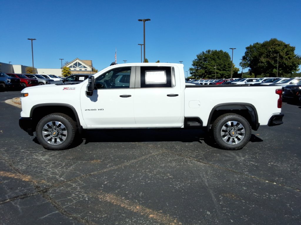 New 2026 Chevrolet Silverado 2500 Custom w/ Custom Value Package AWD/4WD image 8