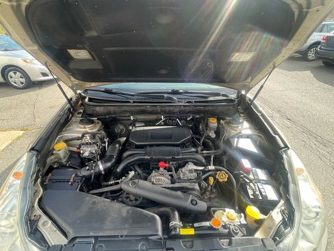 Used 2010 Subaru Legacy 2.5i Premium image 17