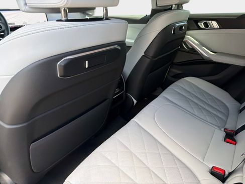 Used 2026 BMW X6 M60i image 31