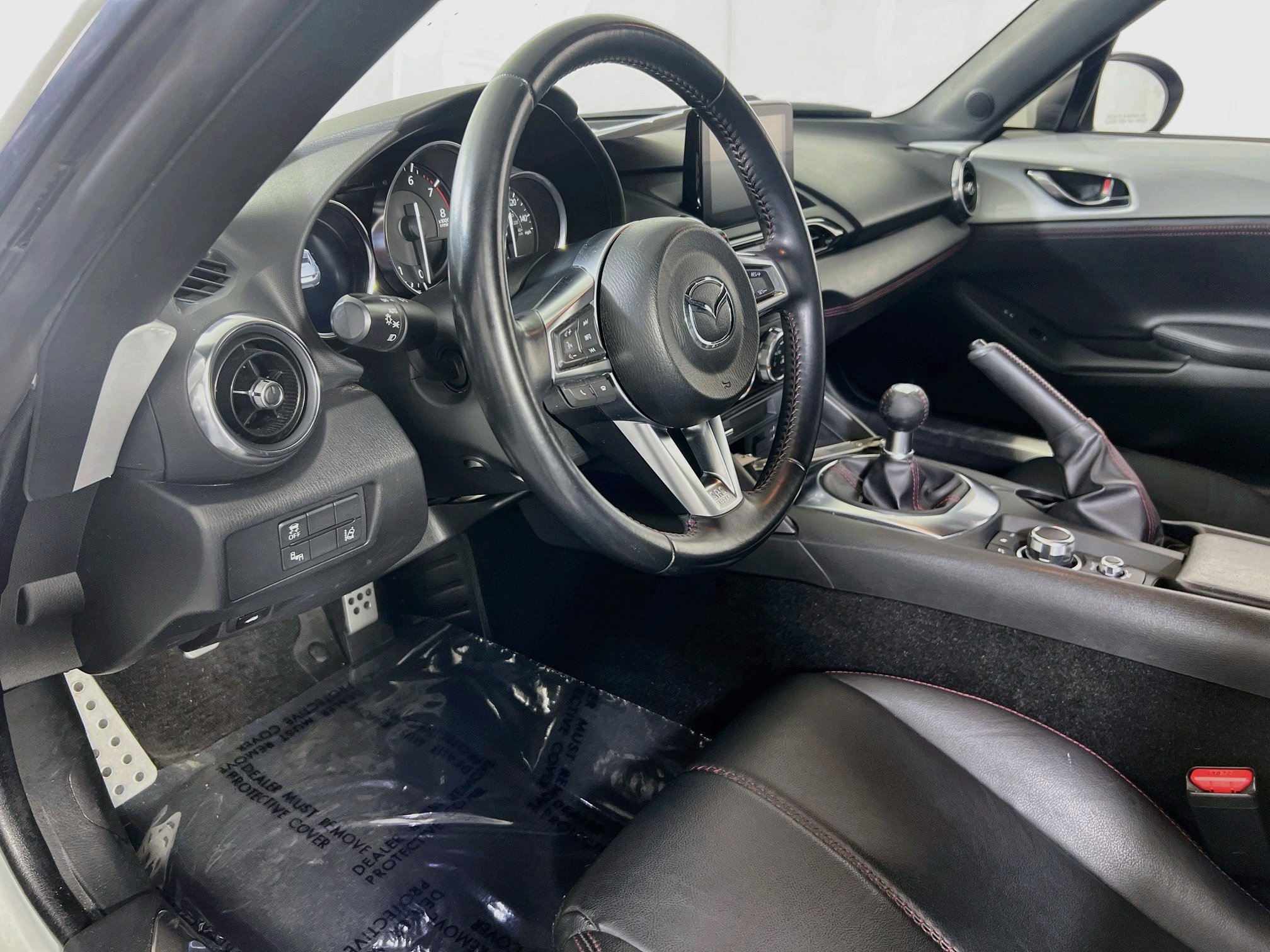 Used 2018 MAZDA MX-5 Miata RF Grand Touring w/ Appearance Package RWD image 9