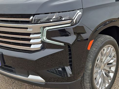 Used 2024 Chevrolet Tahoe High Country w/ Advanced Technology Package image 10