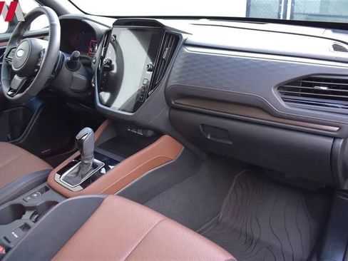 Used 2025 Subaru Forester Touring AWD/4WD image 30