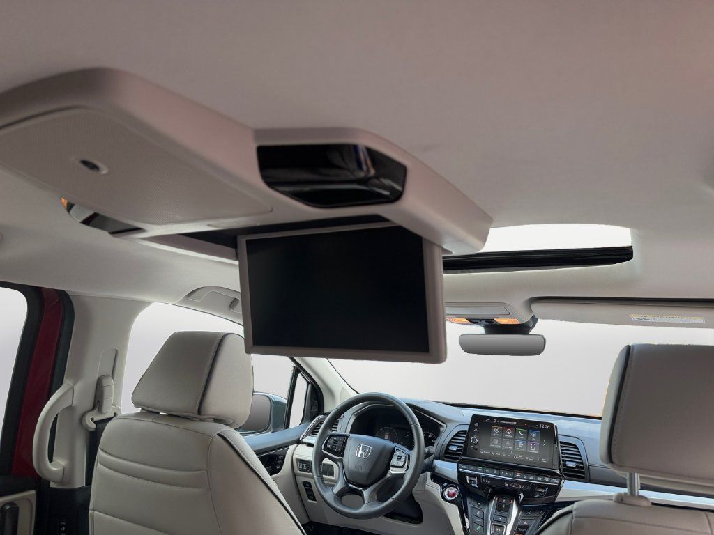 Used 2025 Honda Odyssey Touring image 18